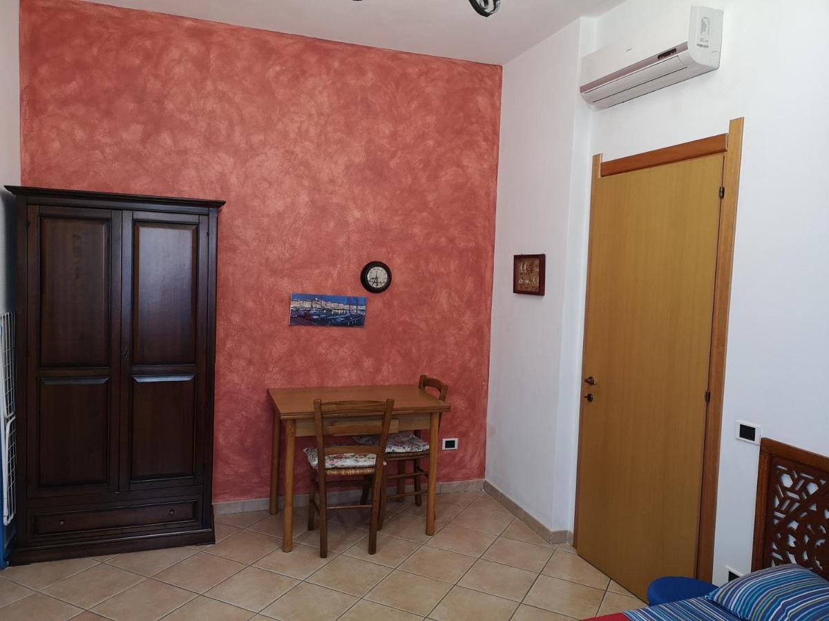 Casa Vacanze Rose E Fiori Sardegna San Vito  Exterior photo